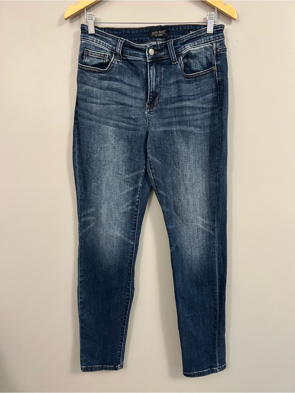 Judy Blue Women’s Skinny Jeans - Medium Blue Wash Size 7/28 Slim Fit